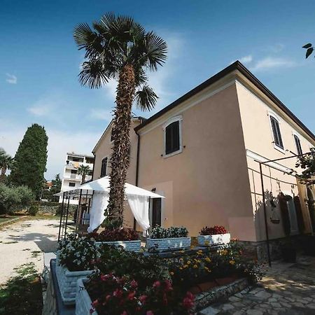 New Renovated Appartment Mauri Porec Bagian luar foto