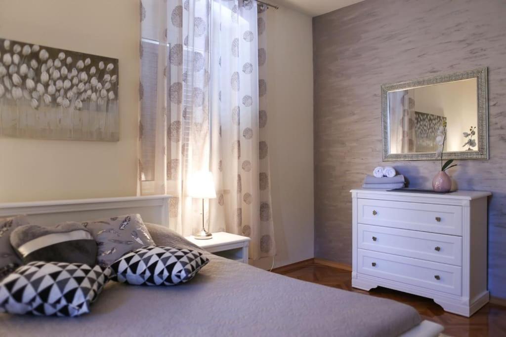 New Renovated Appartment Mauri Porec Bagian luar foto