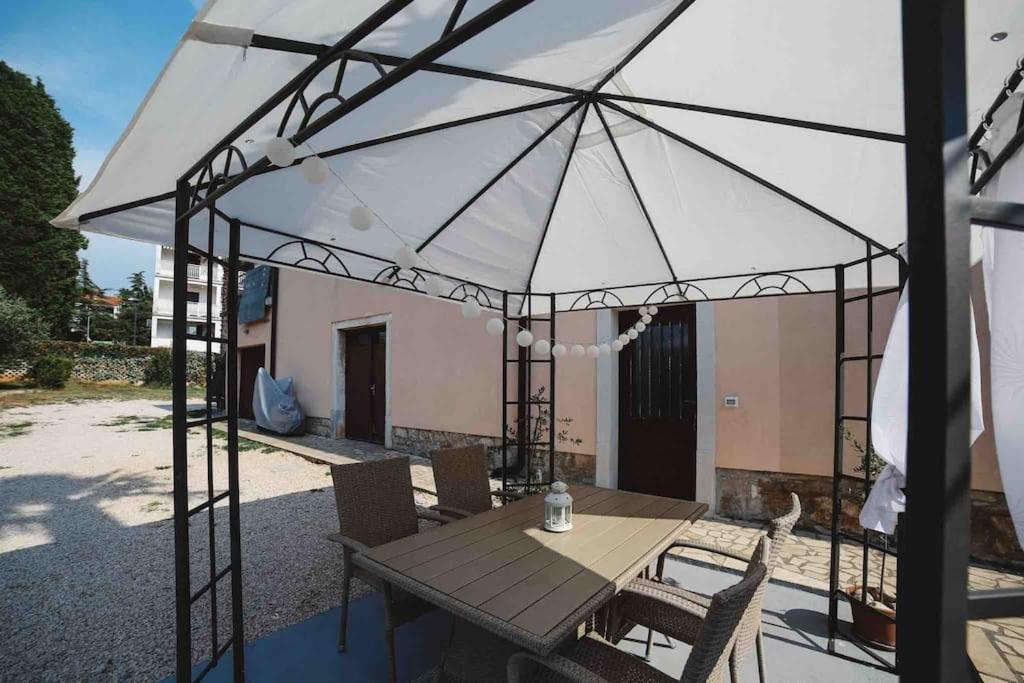 New Renovated Appartment Mauri Porec Bagian luar foto